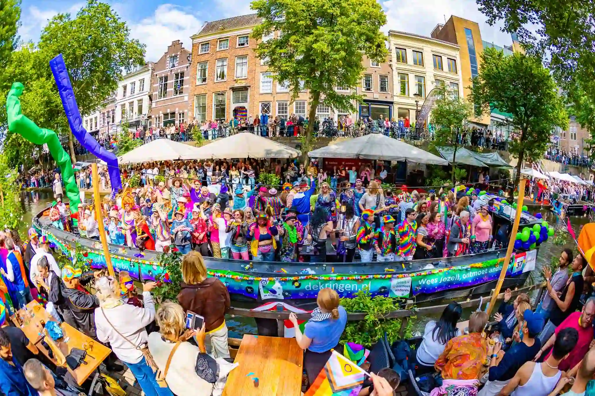 Pride boot in de grachten van Utrecht